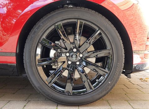 Land Rover Range Rover Velar R-Dynamic D300 HSE 12