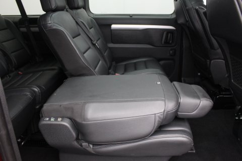 Peugeot Traveller 5dr 2.0 BlueHDi 180 Allure Long Automatic 8 Seater Minibus 34