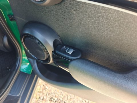 Mini Hatch 1.5 Cooper Exclusive Steptronic Euro 6 (s/s) 5dr 63