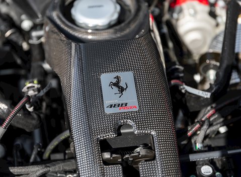 Ferrari 488 Pista 33