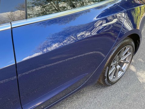 Tesla Model 3 Model 3 Long Range AWD 4WD 4dr 26