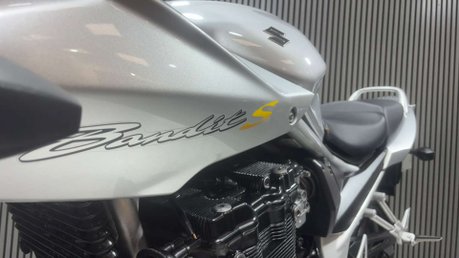 Suzuki Bandit 2005 18K NEW MOT IDEAL FIRST BIG BIKE A2 650CC COMMUTER BIKE 45