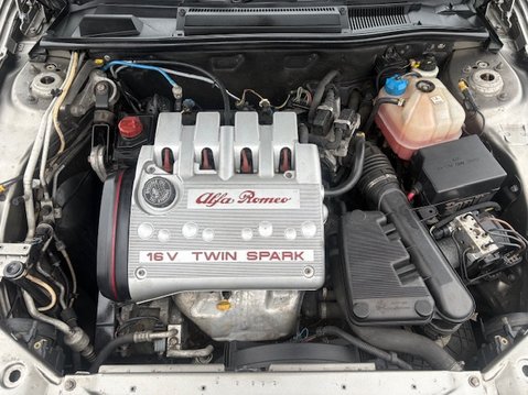 Alfa Romeo 166 T.SPARK 16V LUSSO 25