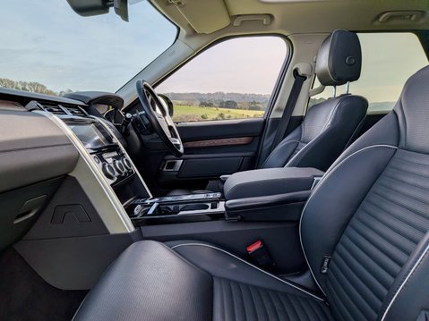 Land Rover Discovery SDV6 HSE 43