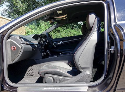 Mercedes-Benz C Class C63 AMG Black Series 29