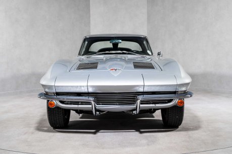 Chevrolet Corvette Stingray SPLIT WINDOW MANUAL FUELIE. FULL RESTO. MATCHING NUMBERS. IMMACULATE. 2