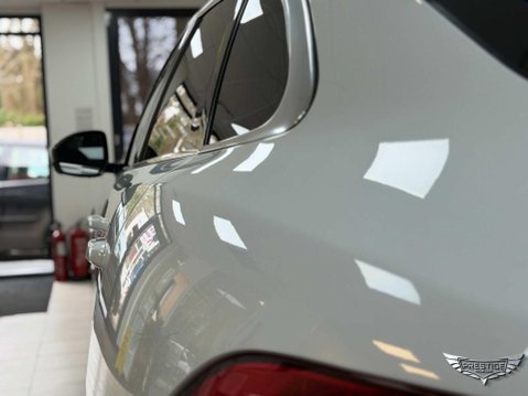 Jaguar F-Pace 2.0 D180 Prestige Auto AWD Euro 6 (s/s) 5dr 11