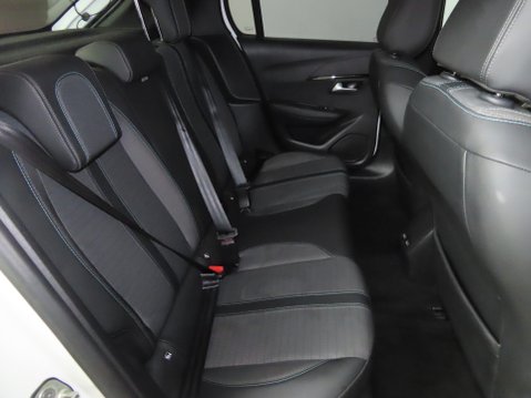 Peugeot 208 PURETECH ALLURE PREMIUM S/S 8