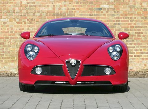 Alfa Romeo 8C Competizione 12