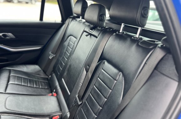 BMW 3 Series 330E M SPORT 38