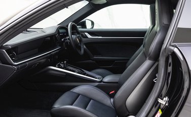 Porsche 911 Carrera S (992) 11