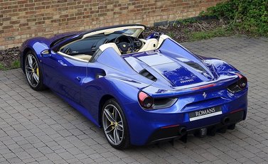 Ferrari 488 Spider 18