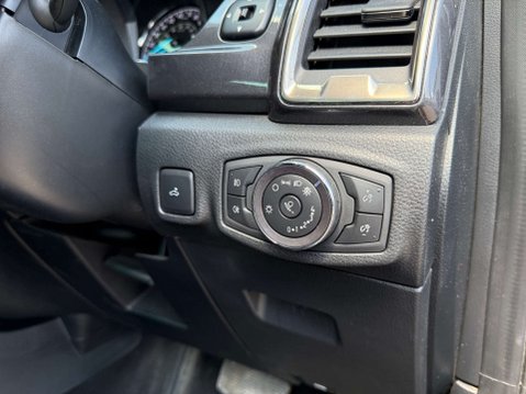 Ford Ranger 2.0 Ranger Wildtrak EcoBlue 4x4 Auto 4WD 41