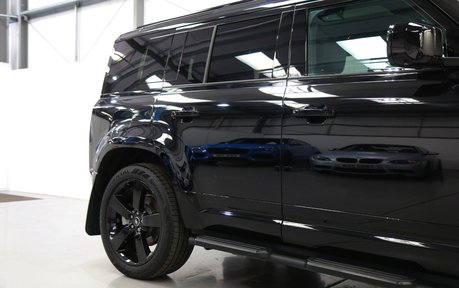 Land Rover Defender x-Dynamic HSE D350 - Huge Specification 11