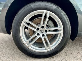 Porsche Macan 3.0 Macan S Semi-Auto 4WD 5dr 14