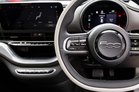 Fiat 500e LA PRIMA 20