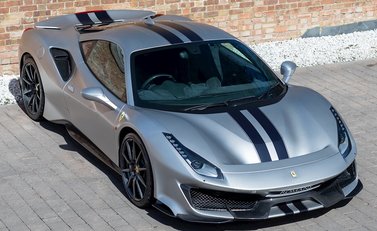 Ferrari 488 Pista 8