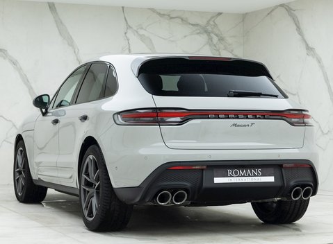 Porsche Macan T 3
