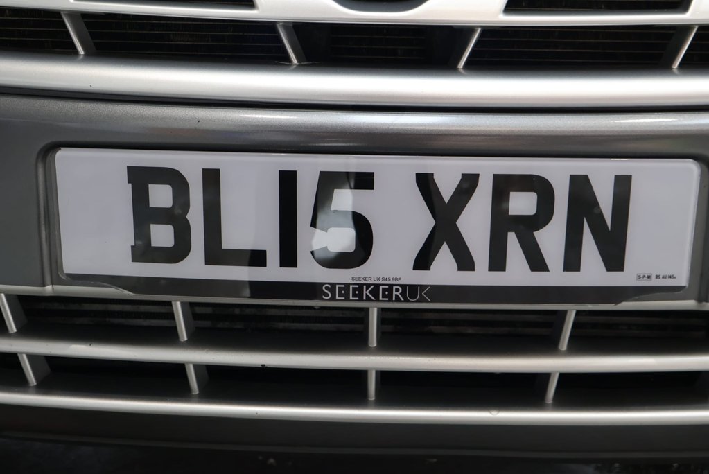 Renault Master 3.5 ton Coach Built Freddie Gover Horsebox with uprated suspension alloys  11