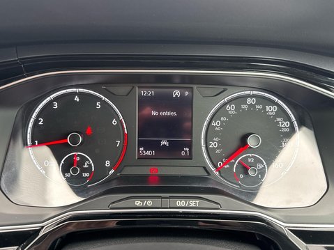 Volkswagen Polo R-LINE TSI DSG 24