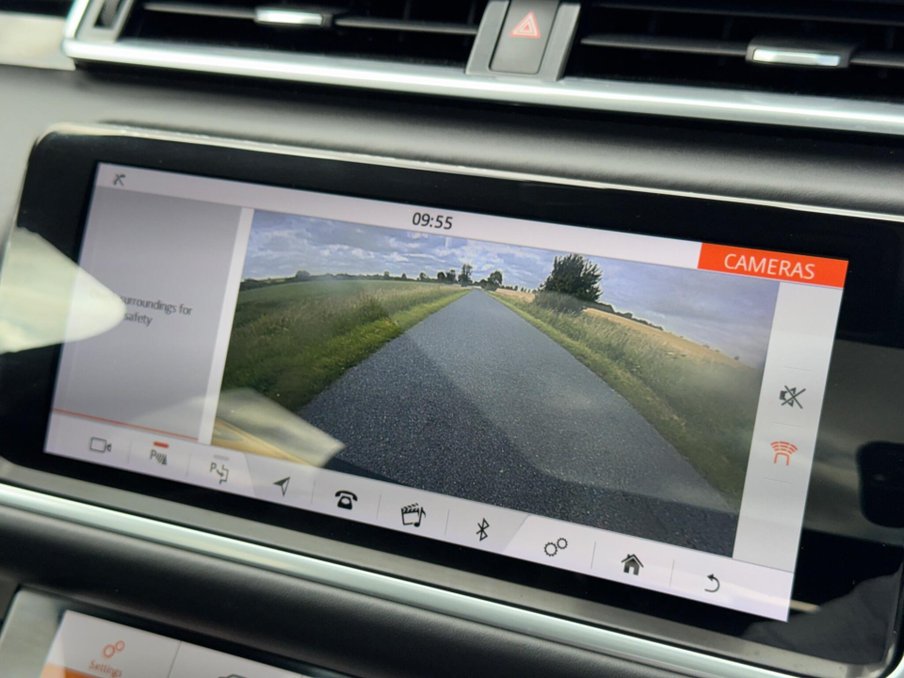 2020 Land Rover Range Rover Velar — image 17