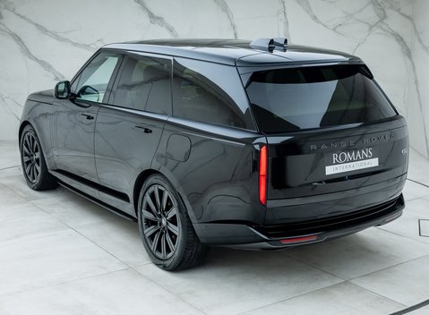 Land Rover Range Rover P510e First Edition 9