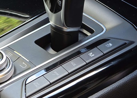Maserati Levante 3.0 Levante S Auto 4WD 5dr 35