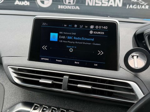 Peugeot 3008 1.2 PureTech Allure SUV 5dr Petrol Manual Euro 6 (s/s) (130 ps) 86