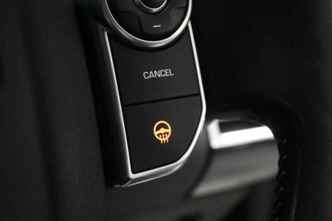 Land Rover Discovery 3.0 Discovery Luxury HSE TD6 Auto 4WD 5dr 20