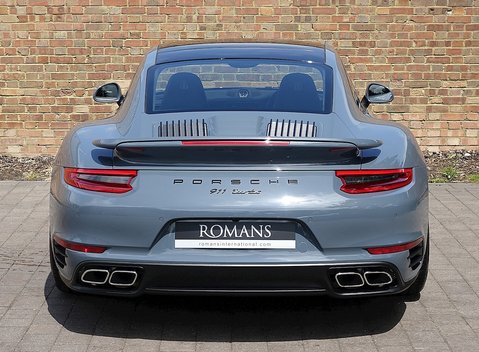 Porsche 911 (991) Turbo 10