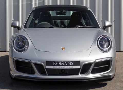 Porsche 911 Carrera GTS (991.2) 4