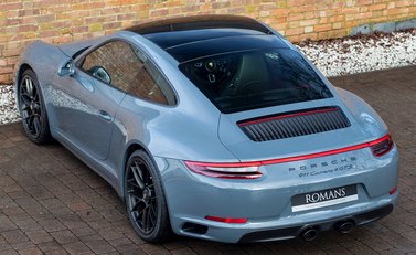 Porsche 911 (991.2) Carrera 4 GTS 9