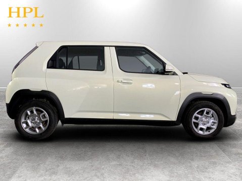 Hyundai Inster Long Range 49kWh 01 SUV 5dr Electric Auto (115 ps) Cruise Control - DAB Ra 8