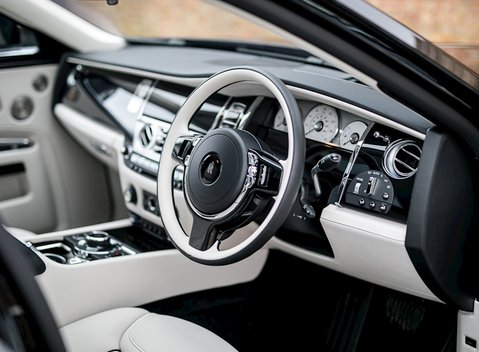 Rolls-Royce Ghost 11