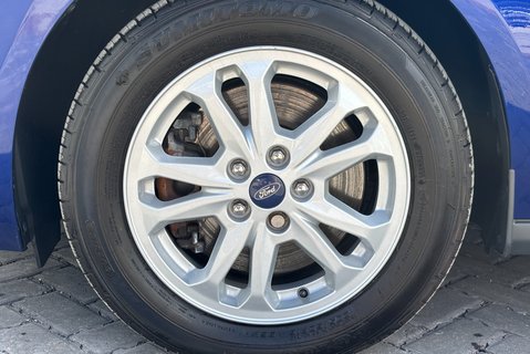 Ford Transit Connect 240 L2 120ps Limited Panel Van - No VAT 31