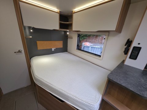 Bailey Discovery D4-4 20