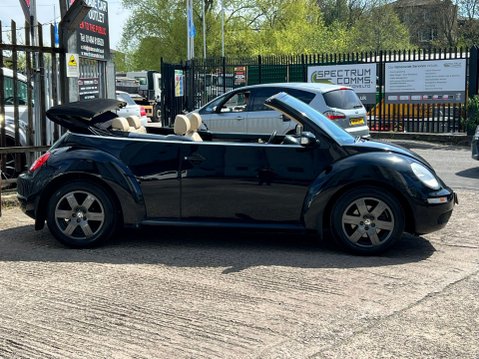 Volkswagen Beetle LUNA 16V 16
