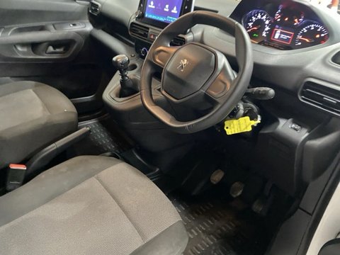 Peugeot Partner BLUEHDI PROFESSIONAL PREMIUM PLUS L1 13