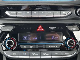 Hyundai IONIQ 1.6 IONIQ Premium SE FHEV Semi-Auto 5dr 55