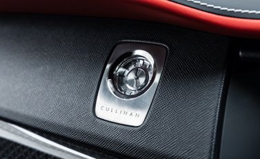 Rolls-Royce Cullinan BLACK BADGE 36