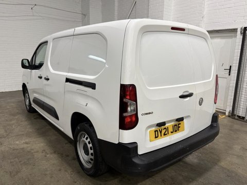Vauxhall Combo L2H1 2300 DYNAMIC 10
