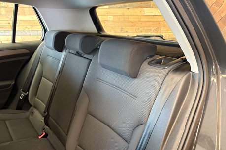 Volkswagen Golf 35.8kWh e-Golf Hatchback 5dr Electric Auto (136 ps) 28