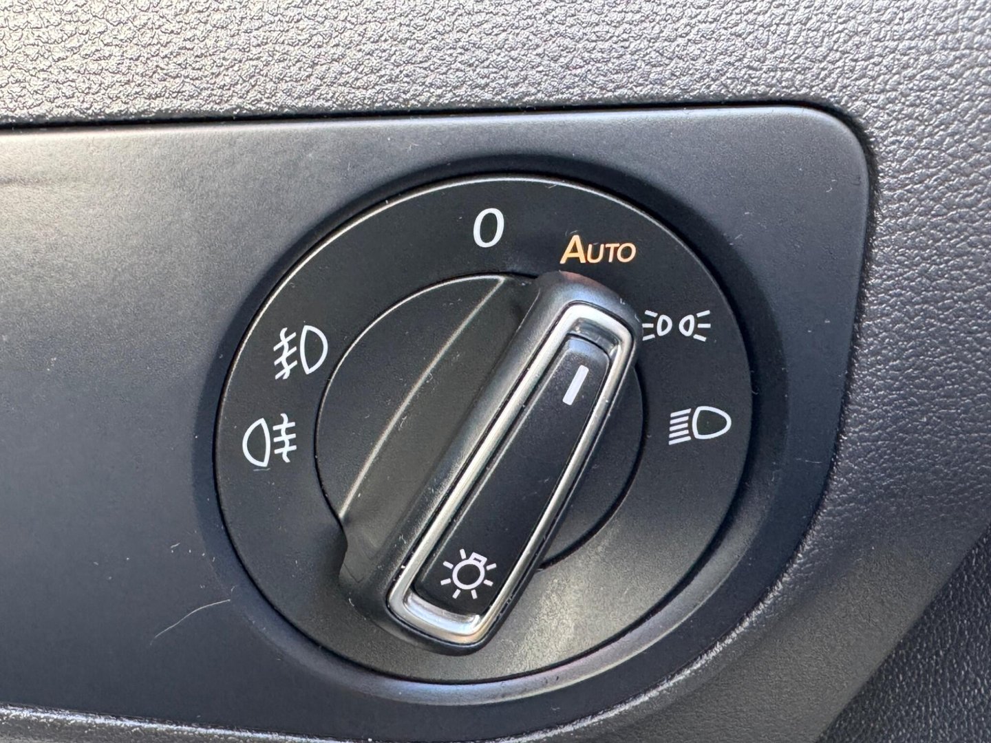2020 Volkswagen Tiguan — image 45