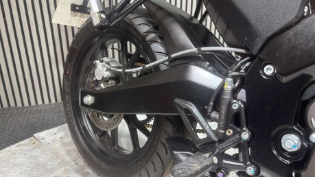Aprilia Tuono 2025 25 PLATE 15BHP E5 SPORTS BIKE LEARNER ONLY 3K 33