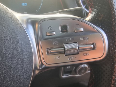 Mercedes-Benz EQB EQB 350 4MATIC AMG LINE PREMIUM 59