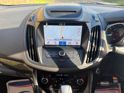 Ford Kuga ST-LINE TDCI 3