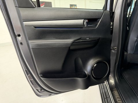 Toyota Hilux INVINCIBLE X 4WD 48V MHEV AUTO 53
