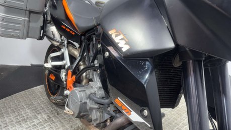 KTM Supermoto 2010 28K GOOD RUNNING PROJECT BIKE FULL LUGGAGE RUNS WELL 990CC 22