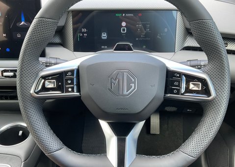MG MGS5 EV 64kWh TROPHY 21