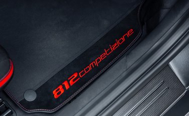 Ferrari 812 Competizione 29
